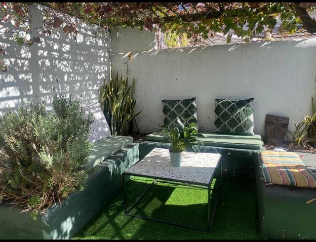 2 BEDROOM HOUSE FOR SALE IN OBSERVATORY